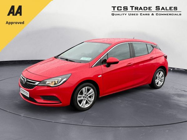 Vauxhall Astra Hatchback, Diesel, 2017, Red