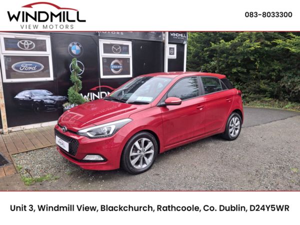 Hyundai i20 Hatchback, Petrol, 2017, Red