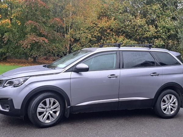 Peugeot 5008 MPV, Diesel, 2017, Grey