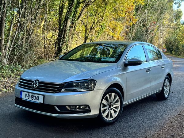 Volkswagen Passat Saloon, Diesel, 2011, Silver