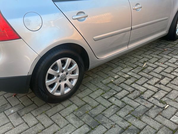 Volkswagen Golf Hatchback, Petrol, 2007, Silver