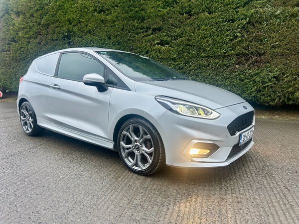 Ford Other Van, Petrol Hybrid, 2021, Grey