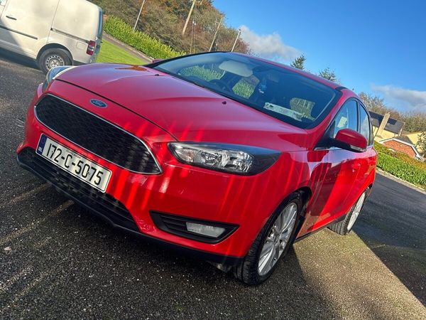 Ford Focus Hatchback, Diesel, 2017, Red