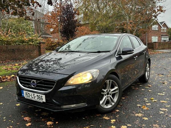 Volvo V40 Hatchback, Diesel, 2015, Blue