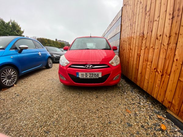 Hyundai i10 Hatchback, Petrol, 2011, Red