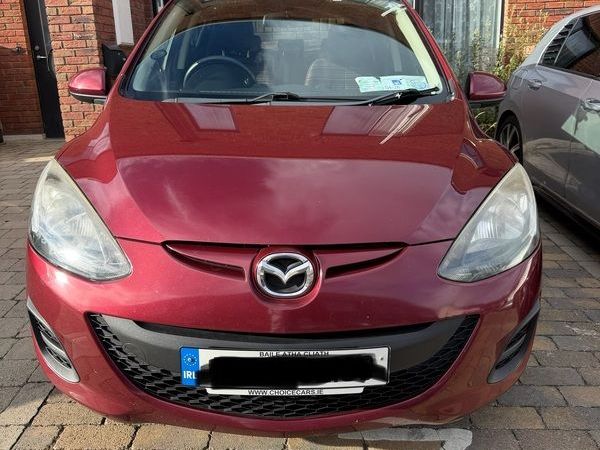 Mazda Demio MPV, Petrol, 2014, Red