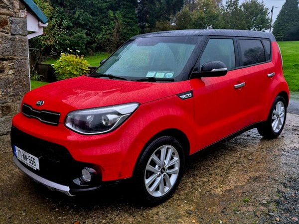 Kia Soul Hatchback, Diesel, 2017, Red