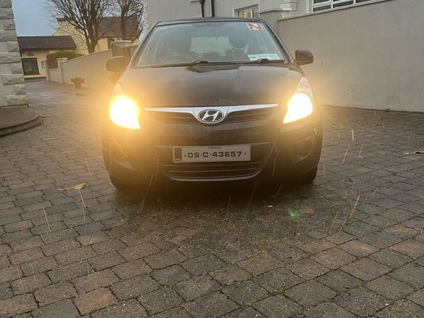Hyundai i20 Hatchback, Petrol, 2009, Black