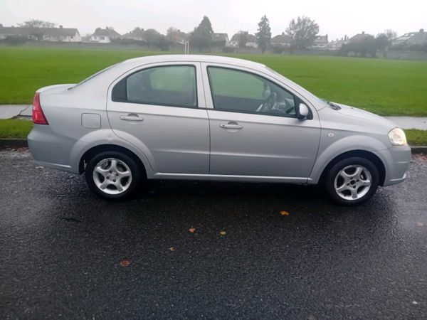 Chevrolet Aveo Saloon, Petrol, 2011, Silver