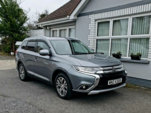 Mitsubishi Outlander SUV, Diesel, 2016, Grey