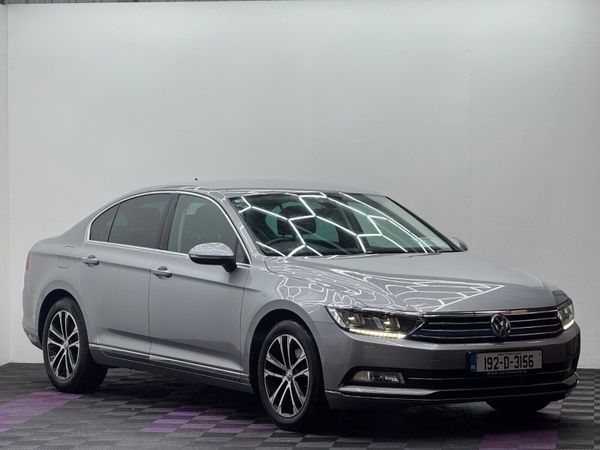 Volkswagen Passat Saloon, Diesel, 2019, Grey
