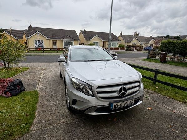 Mercedes-Benz GLA SUV, Diesel, 2016, Silver