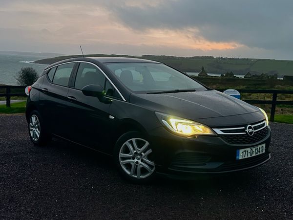Opel Astra Hatchback, Diesel, 2017, Black