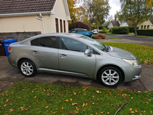 Toyota Avensis Saloon, Diesel, 2012, Grey