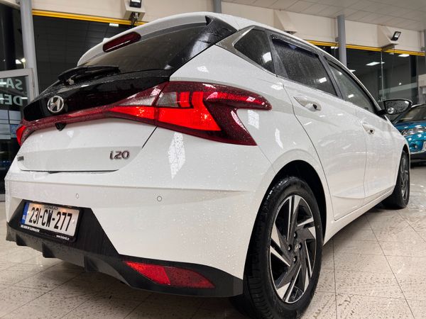Hyundai i20 Hatchback, Petrol, 2023, White