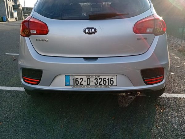Kia Ceed Hatchback, Diesel, 2016, Silver