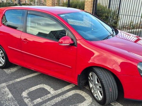 Volkswagen Golf Hatchback, Petrol, 2008, Red