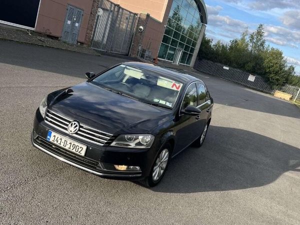 Volkswagen Passat Saloon, Diesel, 2014, Black