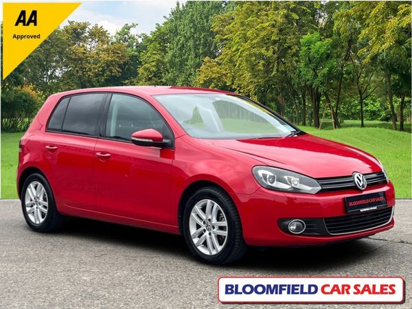 Volkswagen Golf Hatchback, Petrol, 2012, Red