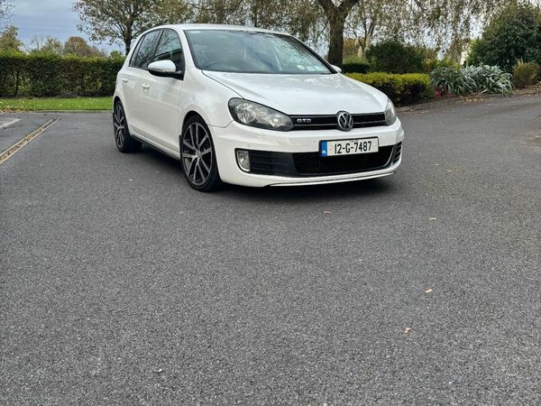 Volkswagen Golf Hatchback, Diesel, 2012, White