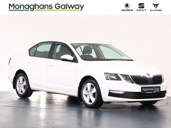 Skoda Octavia Hatchback, Diesel, 2019, White