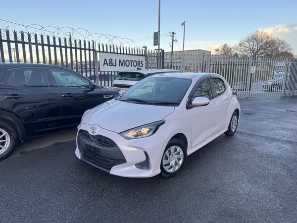 Toyota Yaris Hatchback, Petrol, 2020, White