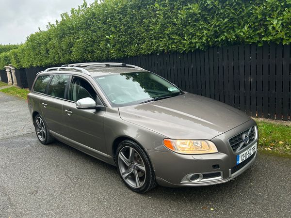 Volvo V70 Estate, Diesel, 2012, Grey