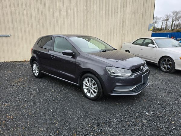 Volkswagen Polo Hatchback, Petrol, 2015, Grey