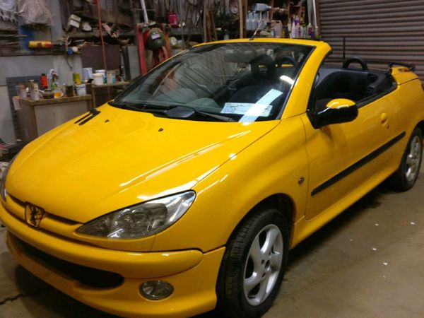 Peugeot 206 Convertible, Petrol, 2005, Yellow