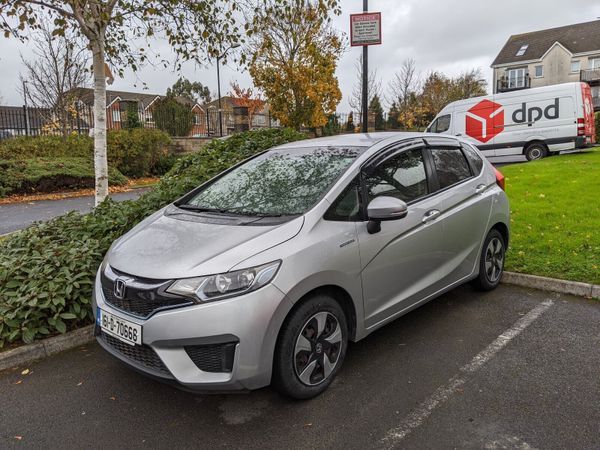 Honda Fit Hatchback, Petrol Hybrid, 2016, Silver