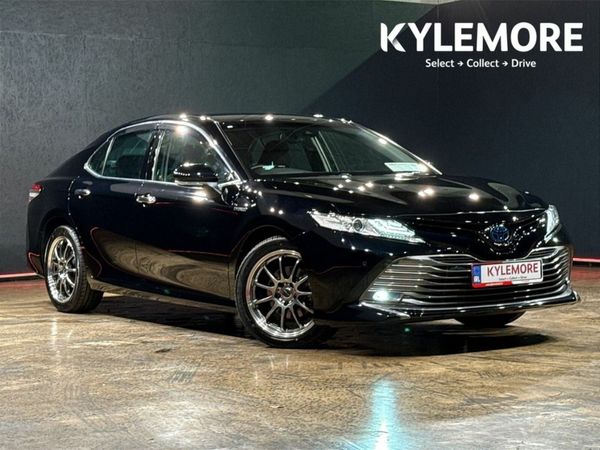 Toyota Camry Saloon, Petrol Hybrid, 2019, Black