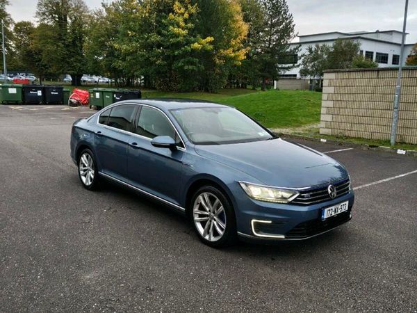 Volkswagen Passat Saloon, Petrol Plug-in Hybrid, 2017, Blue