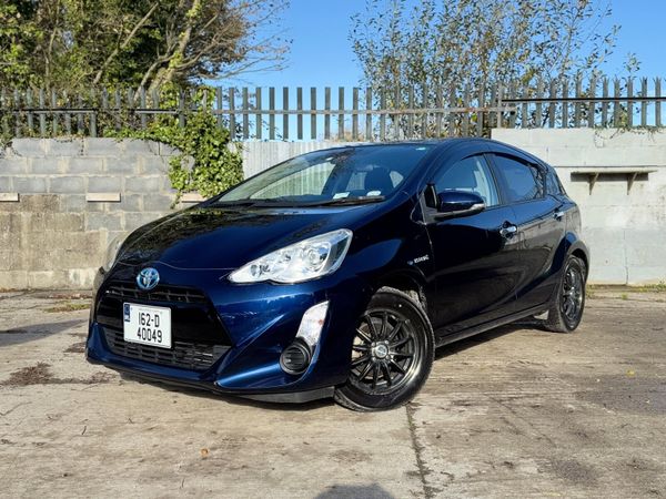 Toyota Aqua Hatchback, Petrol Hybrid, 2016, Blue