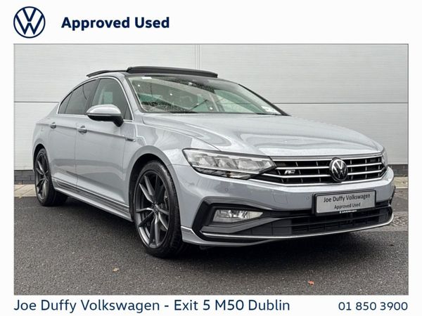Volkswagen Passat Saloon, Diesel, 2022, Grey