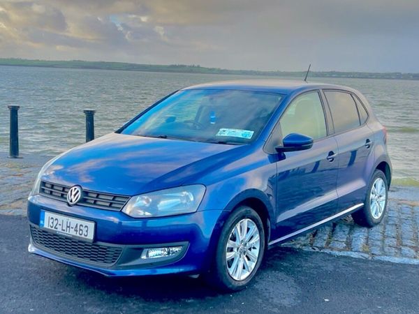 Volkswagen Polo Hatchback, Petrol, 2013, Blue
