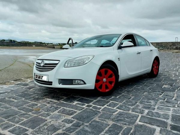 Vauxhall Insignia Saloon, Diesel, 2012, White