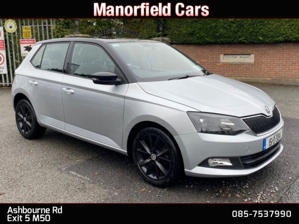 Skoda Fabia Hatchback, Petrol, 2015, Silver