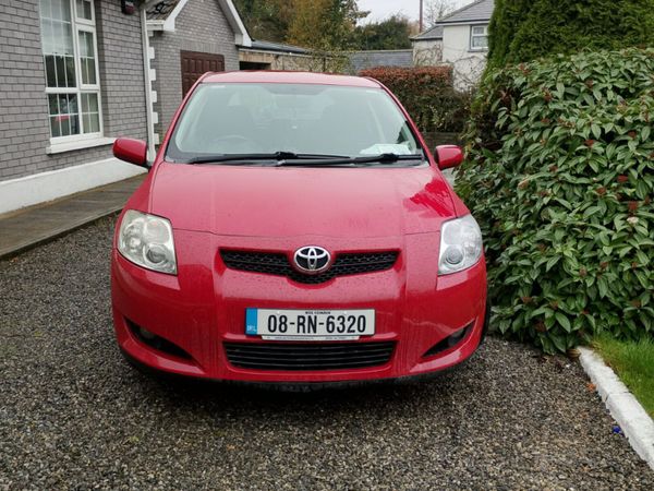 Toyota Auris Hatchback, Diesel, 2008, Red