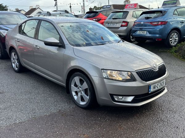 Skoda Octavia Saloon, Diesel, 2014, Beige