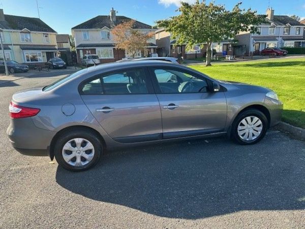 Renault Fluence Saloon, Diesel, 2011, Grey