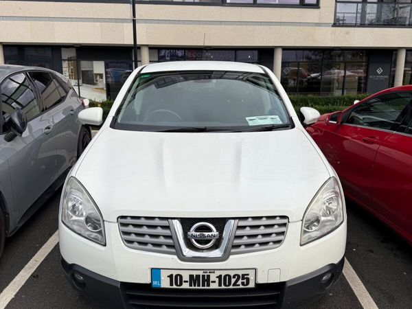 Nissan Qashqai Hatchback, Diesel, 2010, White