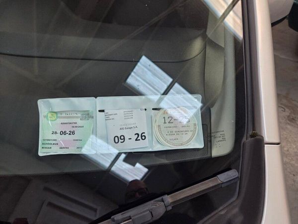 Nissan Serena MPV, Petrol Hybrid, 2013, Silver