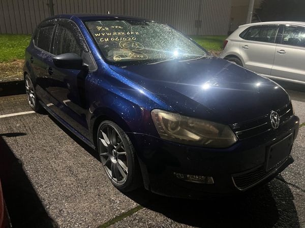 Volkswagen Polo Hatchback, Petrol, 2012, Blue