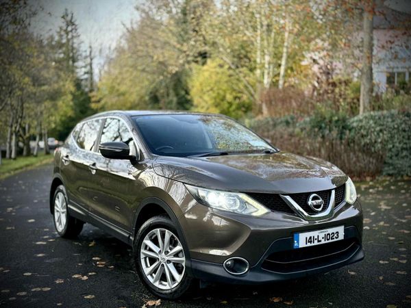 Nissan Qashqai Hatchback, Diesel, 2014, Brown