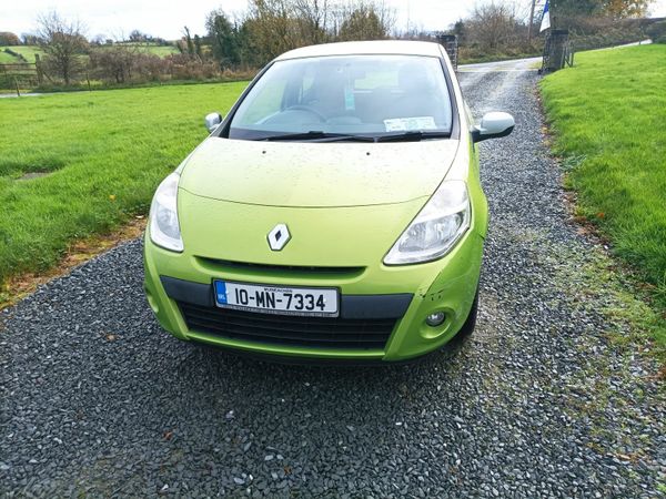 Renault Clio Hatchback, Petrol, 2010, Green