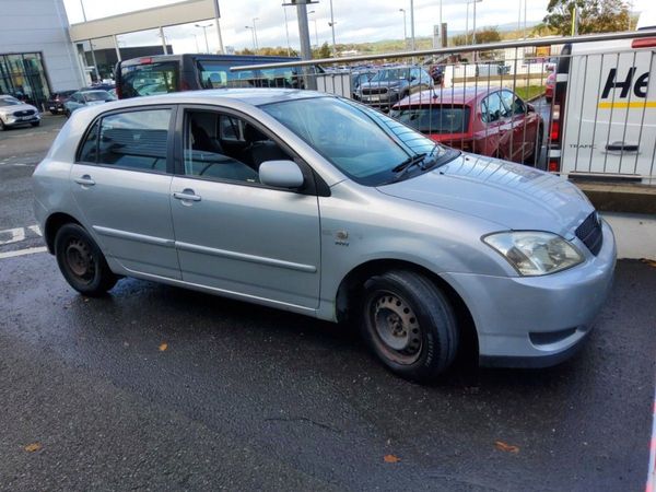 Toyota Corolla Hatchback, Petrol, 2004, Silver