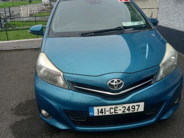 Toyota Yaris Hatchback, Diesel, 2014, Blue