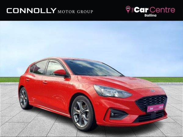 Ford Focus Hatchback, Petrol, 2020, Red