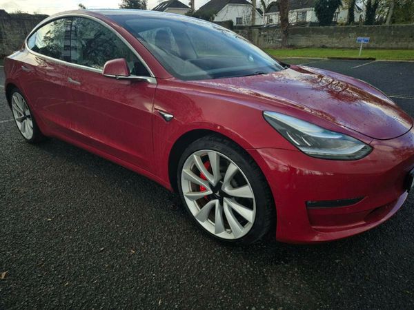 Tesla Model 3 Saloon, Electric, 2019, Red