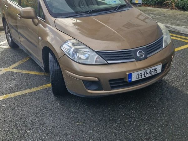 Nissan Tiida Saloon, Petrol, 2009, Bronze